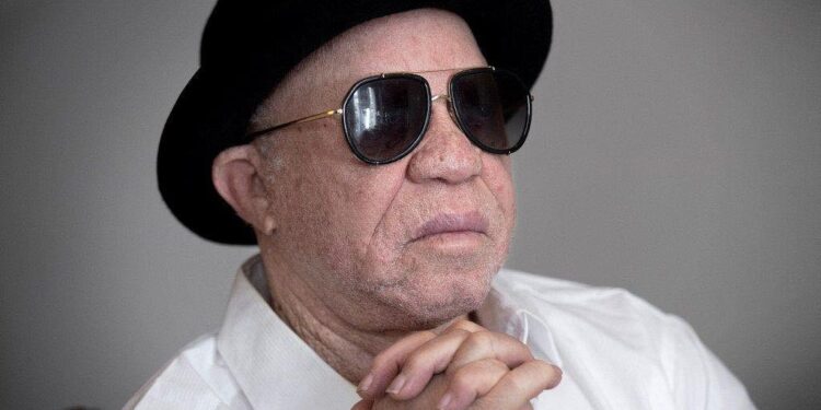 Mali: Salif Keïta annule ses concerts en Afrique du Sud à cause des violences xénophobes