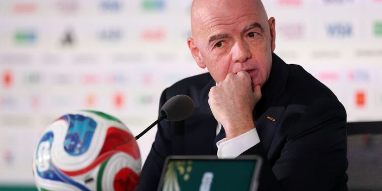Infantino sauvé par l’Afrique, défié par l’Europe