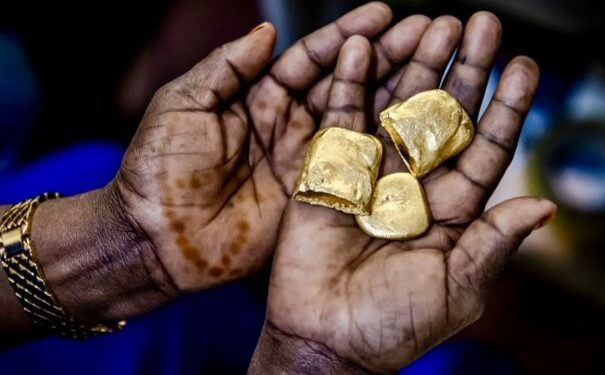 Soudan : jusqu’à 45 tonnes d’or du Darfour détournées chaque année vers Dubaï et la Russie