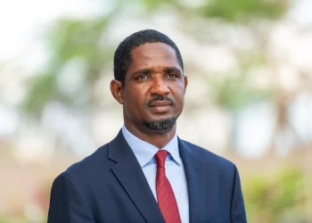 HOMMAGE À SIDYA TOURÉ ( Par Mouctar Diallo)