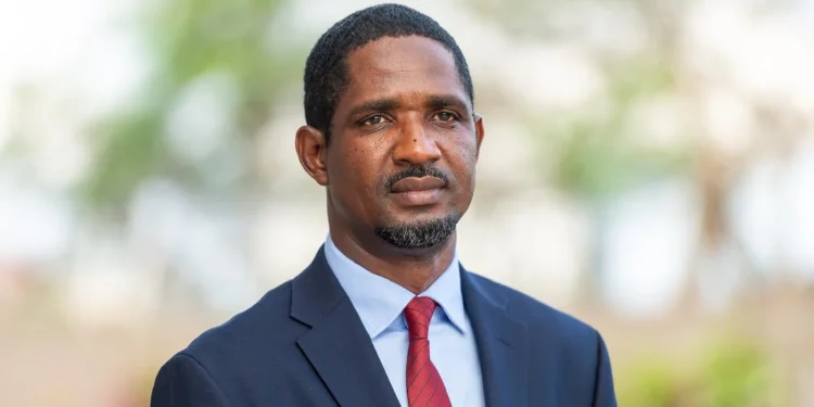 HOMMAGE À SIDYA TOURÉ ( Par Mouctar Diallo)